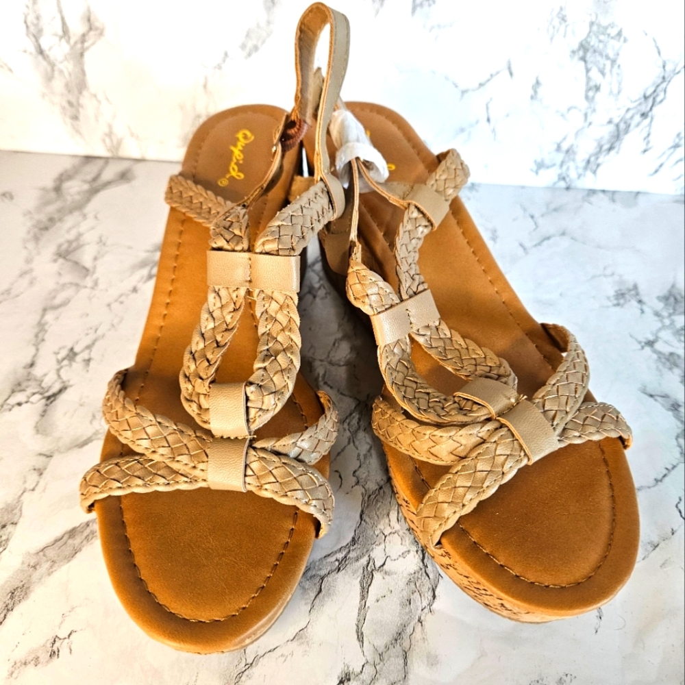 NEW Qupid Tan Woven Cork Low Wedge Espadrille Sandal. Size 8.5